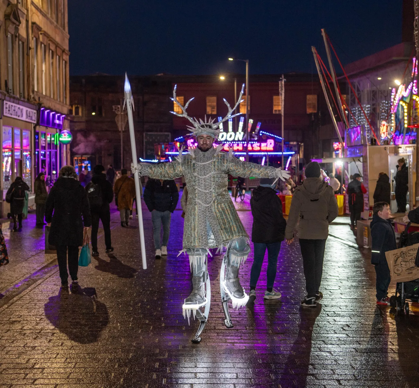 Paisley Christmas Event Walkabout Act